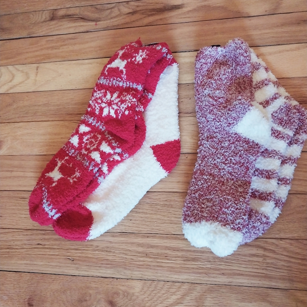 Four pairs of winter socks